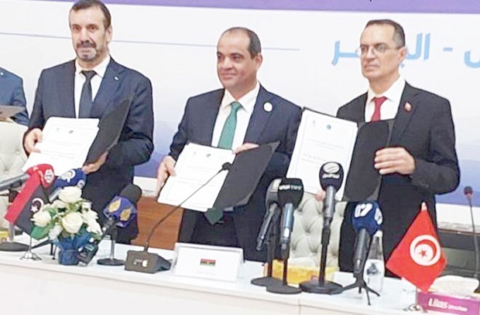 بعد تفعيل آلية التشاور المشتركة بين تونس والجزائر وليبيا..   خطوة مهمة لتنظيم استغلال أحد أكبر احتياطيات المياه الجوفية في العالم